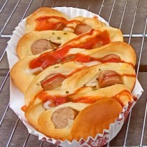 ROTI SOSIS PEDAS - 21